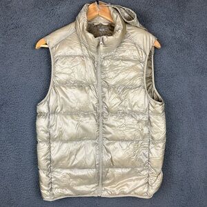 Uniqlo Ultra Light Down Vest Womens Size Small Beige Full Zip Durable W Bag